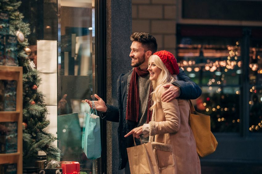 Digital Signage Content Ideas for the Holiday Season